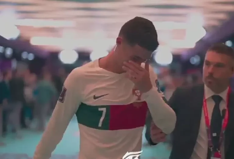 cristiano_ronaldo_llorando_tras_quedar_eliminado_con_portugal_0.jpg