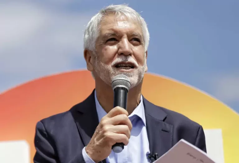 enrique_penalosa_derrotado_en_la_consulta_de_equipo_por_colombia_1.jpg