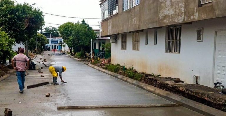 Infraestructura Gobernación avanza en la pavimentación de vías urbanas en Yopal (3)