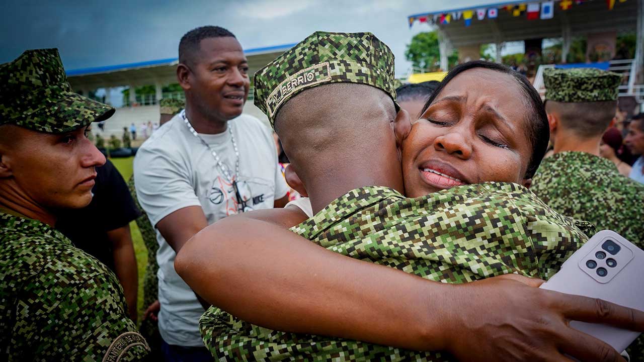 Colombia fortalece su seguridad con 284 nuevos infantes de Marina
