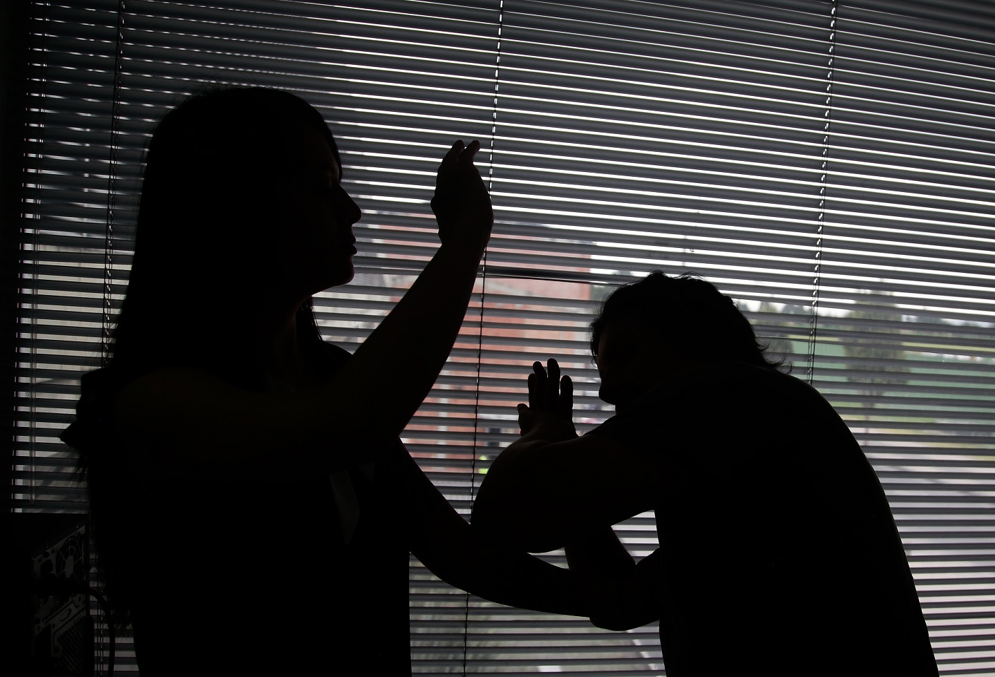 Agresión a hombres por parte de mujeres